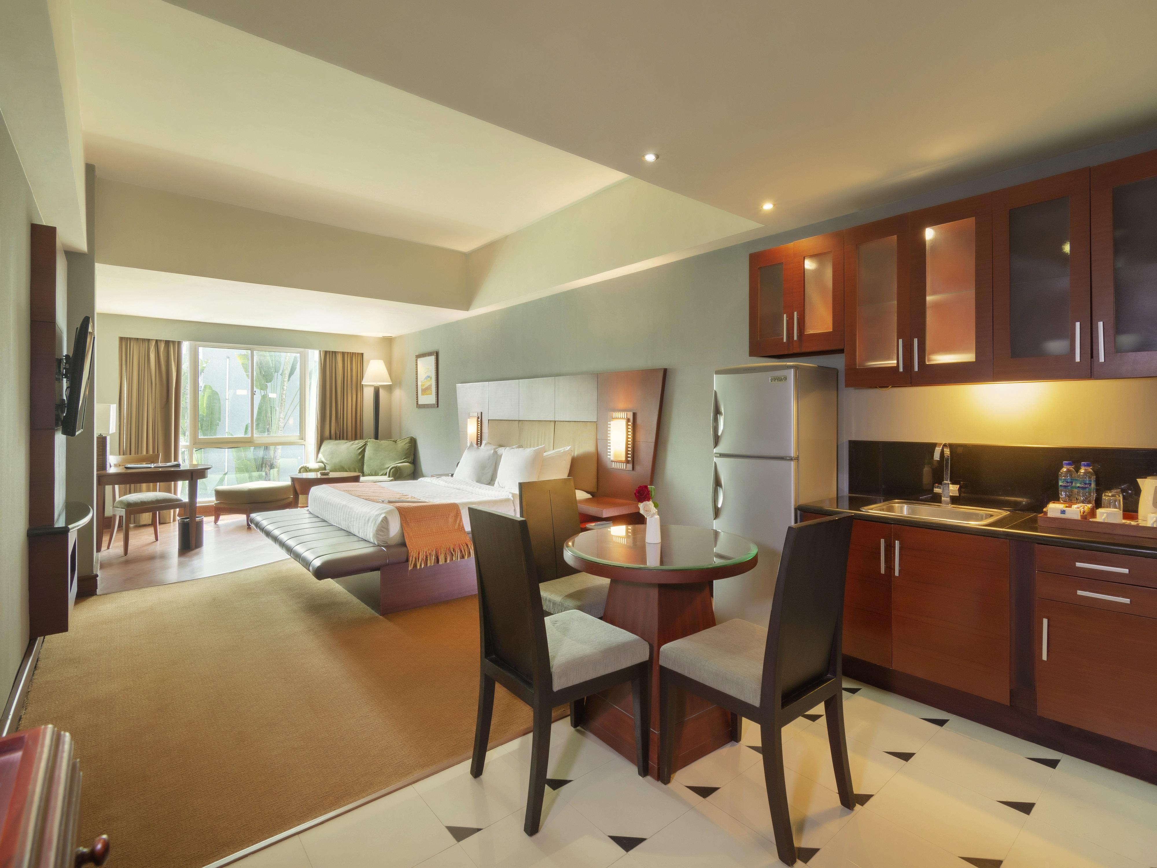 Blue Sky Hotel Balikpapan Экстерьер фото
