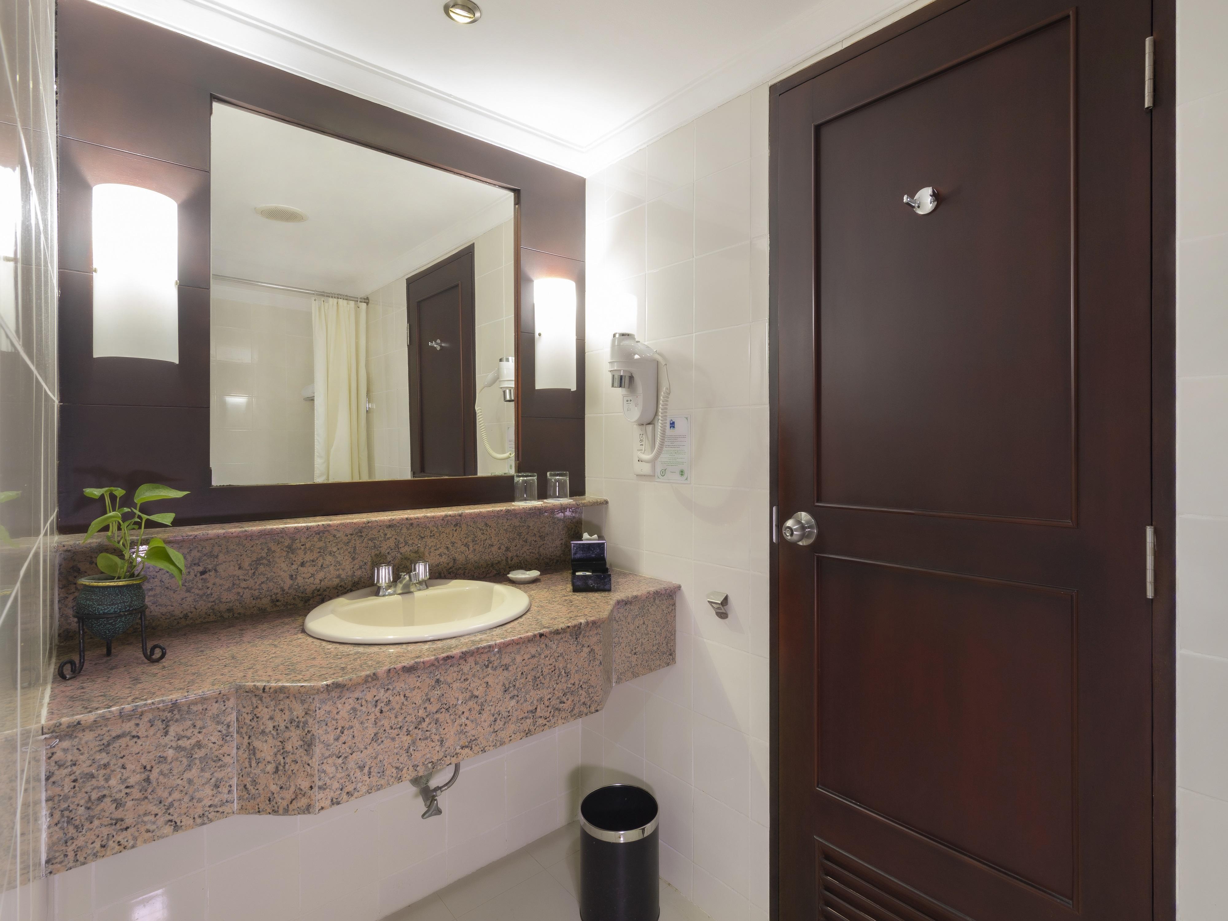 Blue Sky Hotel Balikpapan Экстерьер фото